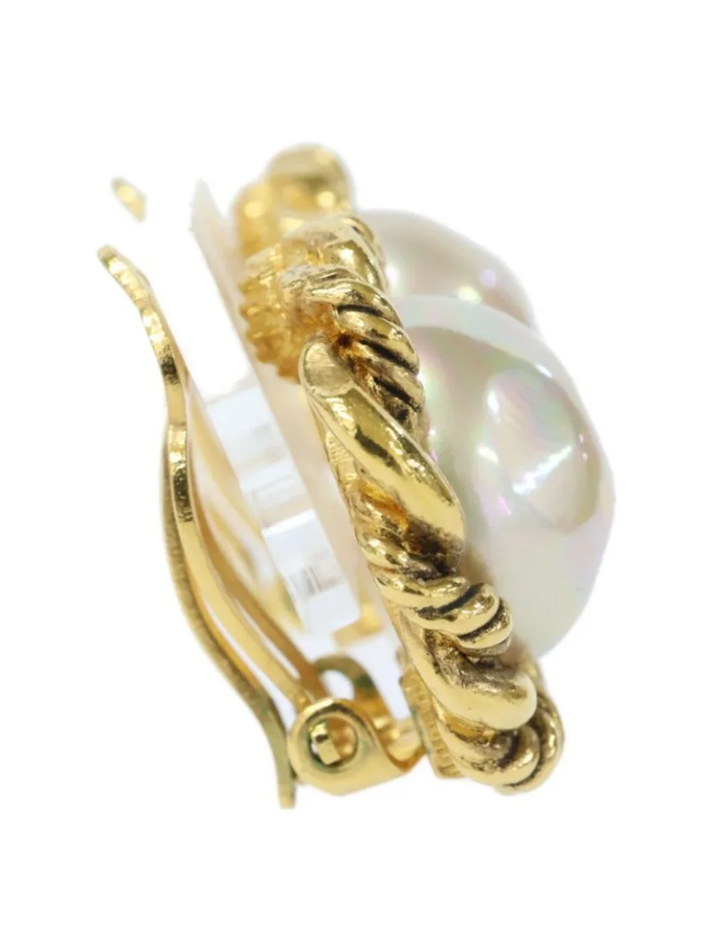 Chanel Pearl Round Earring